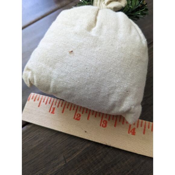 Feeding Magic Reindeer Food Bag Christmas Ornament Tree Holiday Holly Tan New - Picture 4 of 4